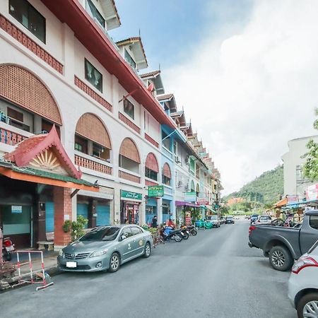 Oyo 1163 Eden Hostel Phuket Exterior foto