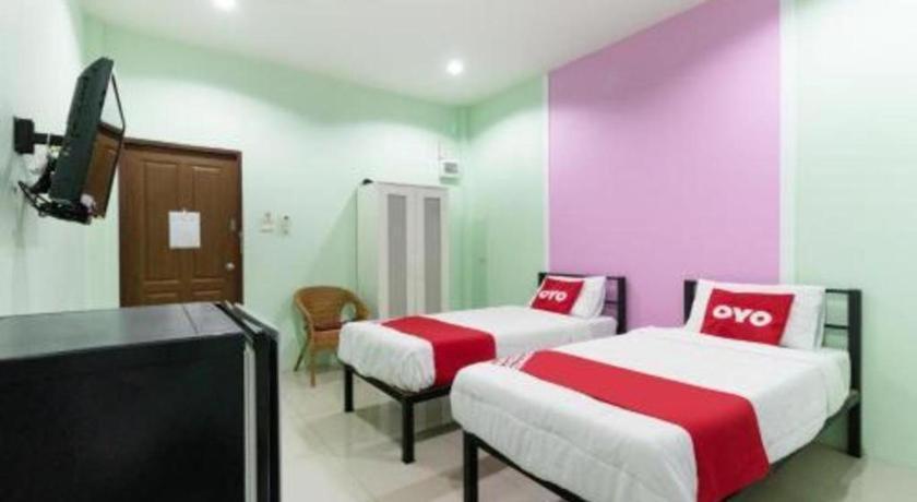 Oyo 1163 Eden Hostel Phuket Exterior foto