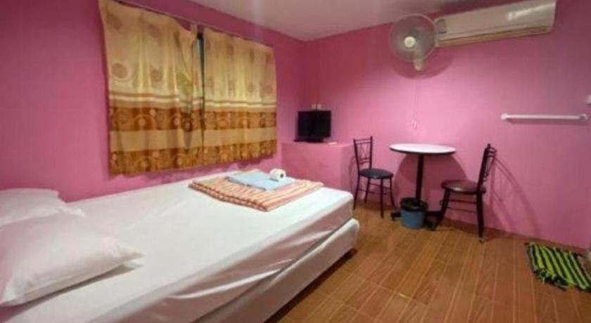Oyo 1163 Eden Hostel Phuket Exterior foto